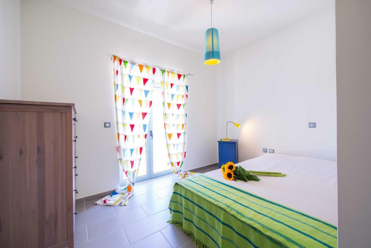 Villa Serenis Porovitsa ภายนอก รูปภาพ