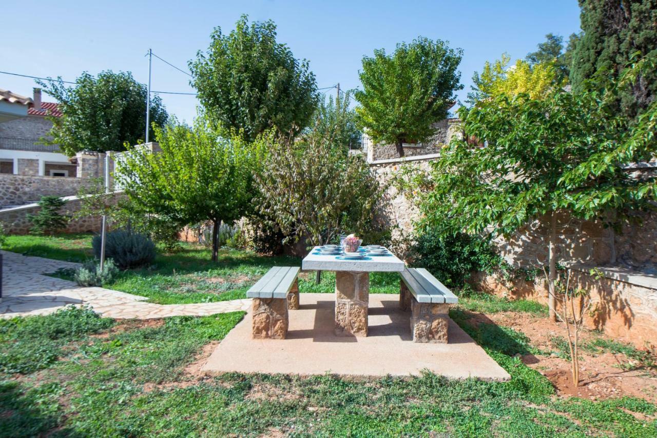 Villa Serenis Porovitsa ภายนอก รูปภาพ