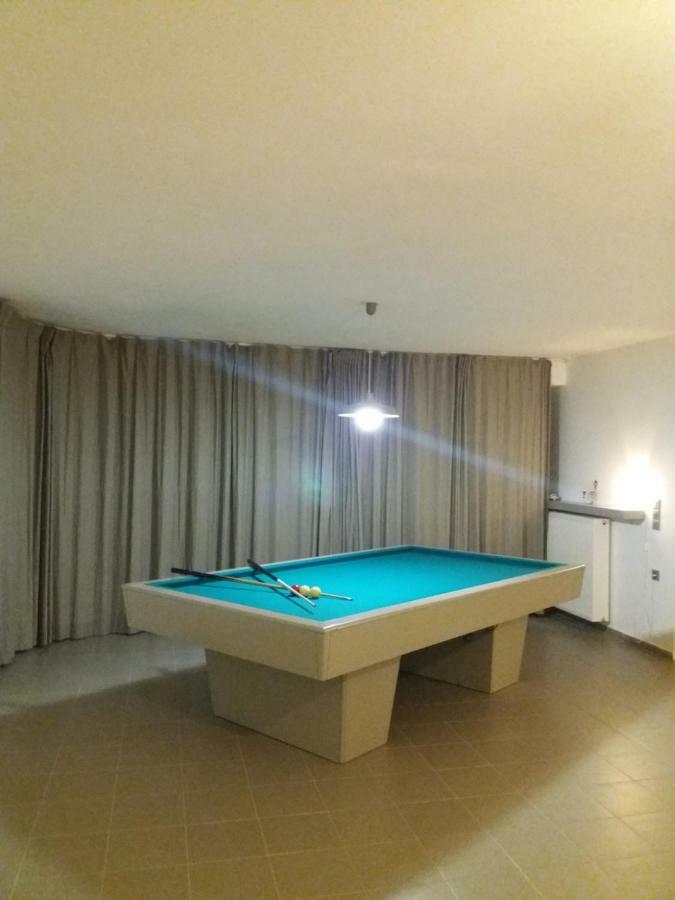 Villa Serenis Porovitsa ภายนอก รูปภาพ