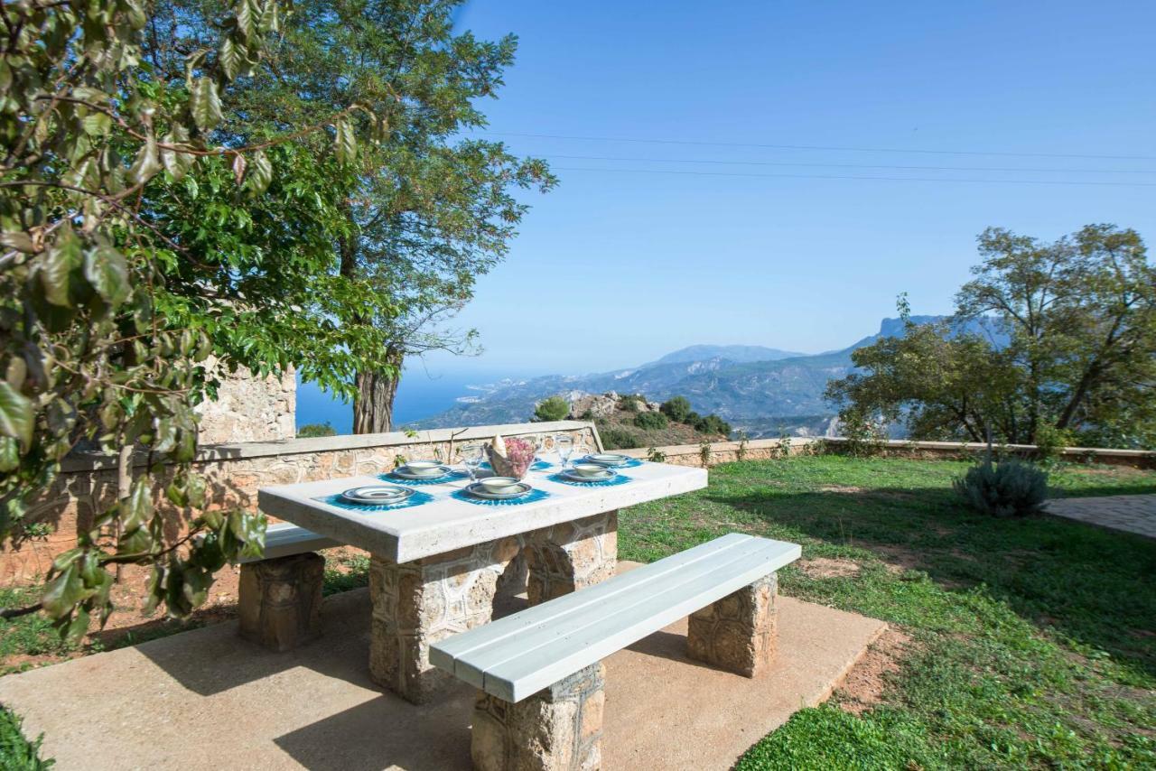 Villa Serenis Porovitsa ภายนอก รูปภาพ